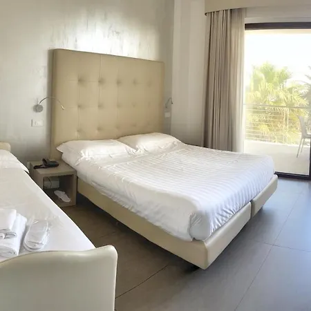 Hotel Arlecchino San Benedetto del Tronto Exterior foto