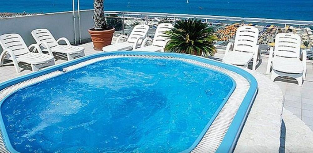 Arlecchino Hotel